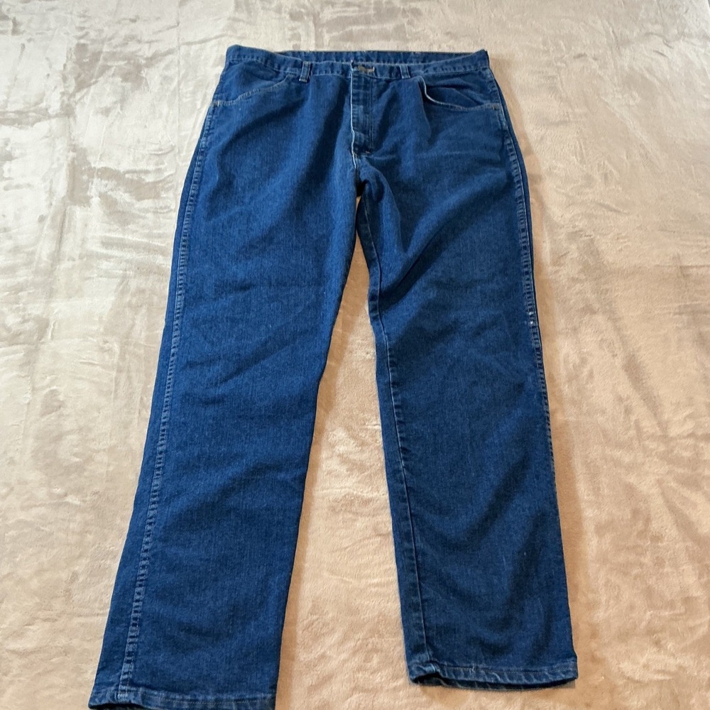 Wrangler Mens Regular Fit Blue Jeans 38x32 Medium Wash Denim 85900DW - Picture 1 of 11